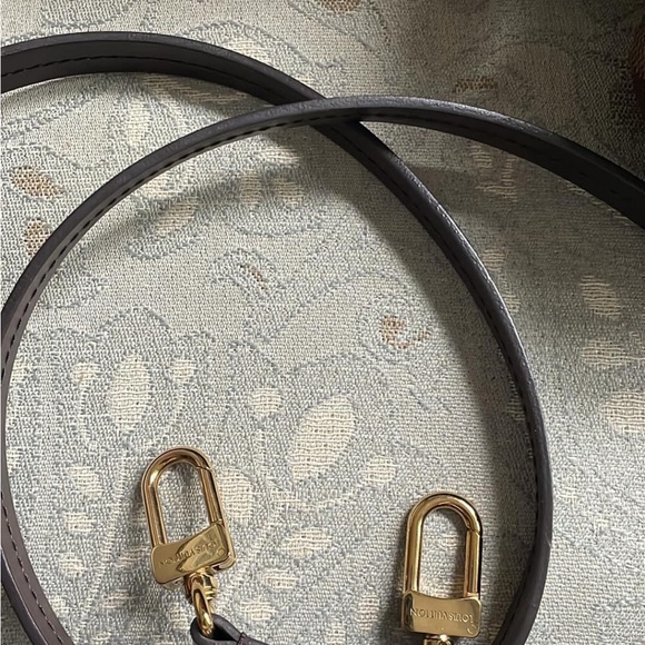Louis Vuitton Damier Ebene Croisette - Picture 9 of 12